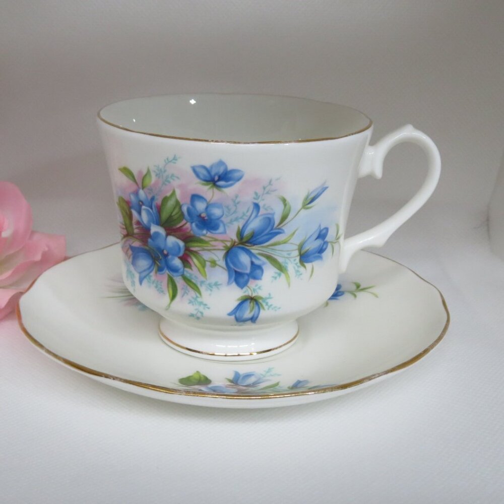 Duchess TEACUP & Saucer Bluebells Floral Vintage (K618)
